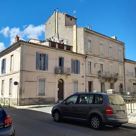 Charme Arenes Ним