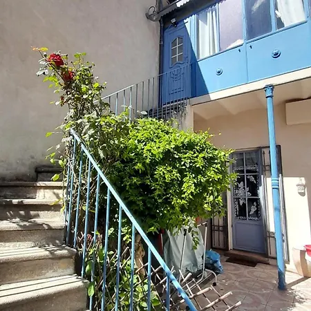 Charme Arenes Appartement *