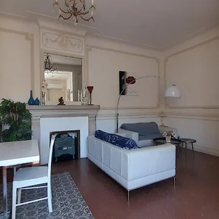 Appartement Charme Arenes