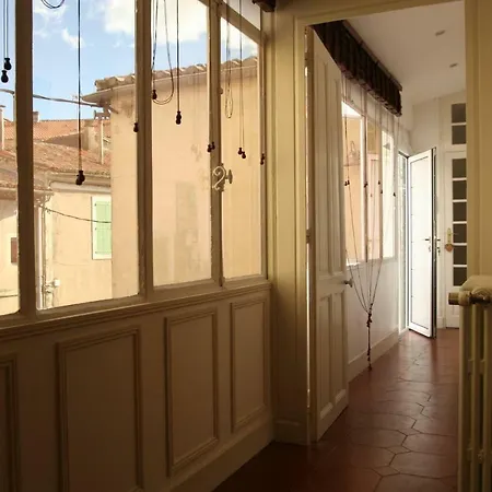 Appartement Charme Arenes *