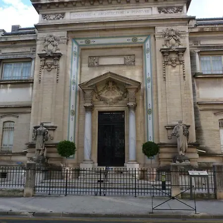 Appartement Charme Arenes *