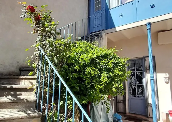 Charme Arenes Lägenhet *