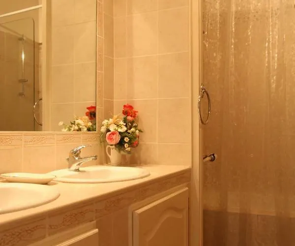 Lägenhet Charme Arenes *